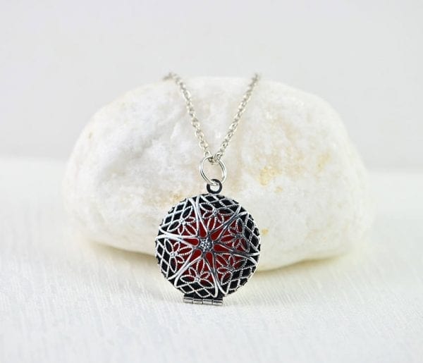 Silver Aromatherapy Diffuser Essential Oils Necklace 1