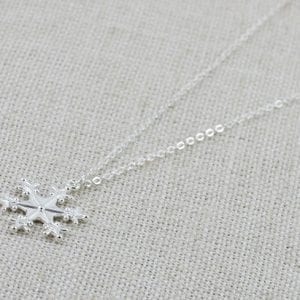 Snowflake Silver Necklace - Best Friend Jewelry, Silver Pendant, Chain Necklace 60