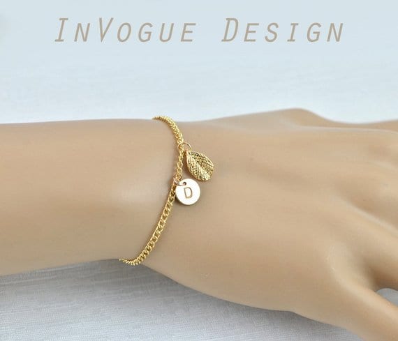 Dainty Gold Personalised Tiny Leaf Bracelet