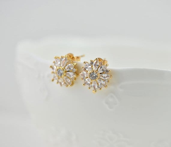 Elegant Cubic Zirconia Gold Crystal Bridal & Bridesmaid Stud Earrings 54