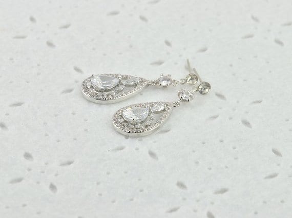 Elegant Drop Silver Cubic Zirconia Crystal Bridal Wedding Earrings 1
