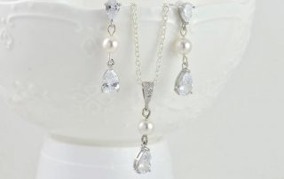 crystal drop earrings made with swarovski elements