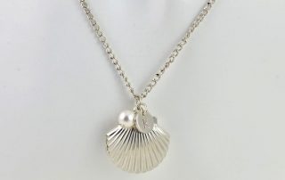 Swarovski pearls necklace
