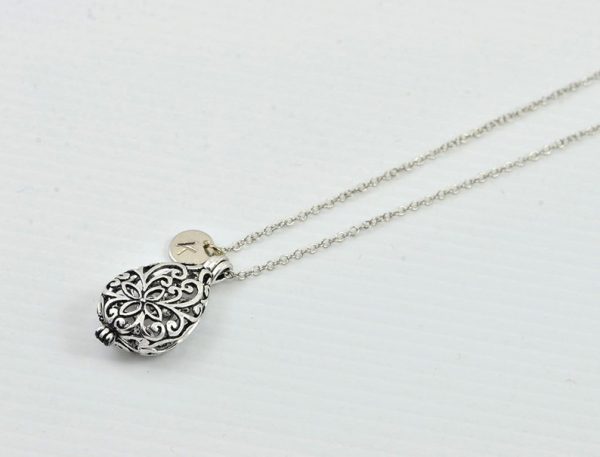 personalised necklaces with initials