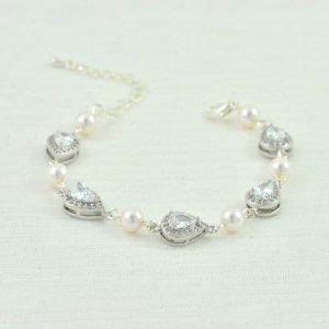 Swarovski Pearl bridal bracelet