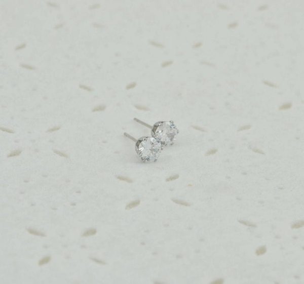 Round Clear Crystal Cubic Zirconia Stud Earrings