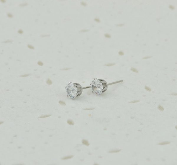 Round Clear Crystal Cubic Zirconia Stud Earrings 2