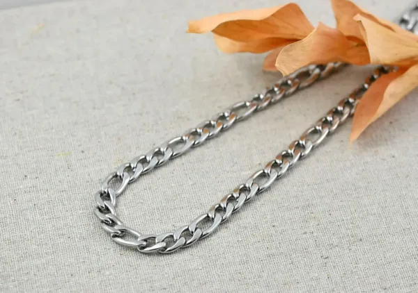 Silver Figaro Link Necklance for Men