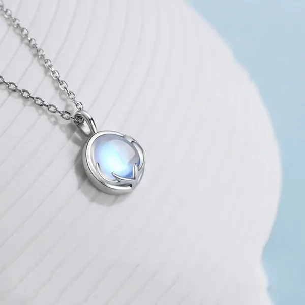 Silver Moonstone Pendant Necklace
